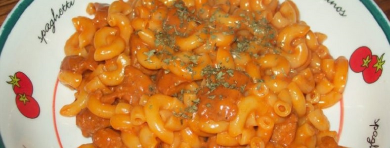 Macaronis à l’Italienne (saucisses et tomates)